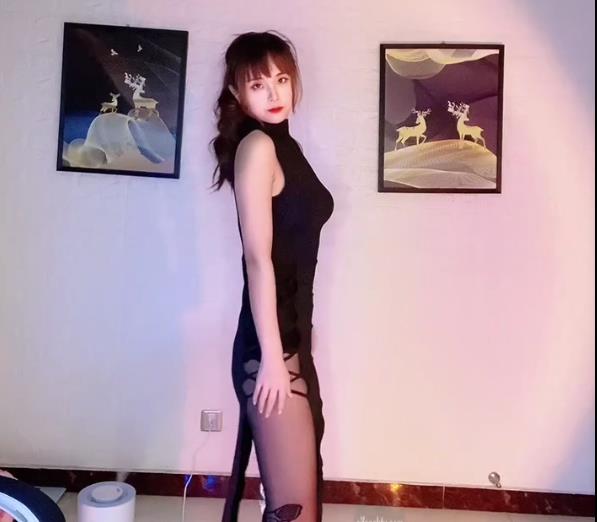 悠宝儿泳装定制社保专辑：热舞美艳尽显