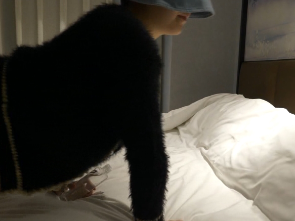 阴环少女灌风油精灌某处神秘地带,极致快感放松身心