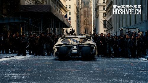 《蝙蝠侠2：蝙蝠侠归来4KREMUX（原盘蓝光），极致视觉体验，超高清画质，多种设备支持，极速体验！》