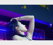 推特女神佳多饱6.11G双人游戏视频集：鲜嫩尺度大，让你心旷神怡