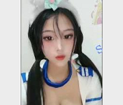 巨R美女诱惑舞：火辣身材+颜值爆表+节奏感十足