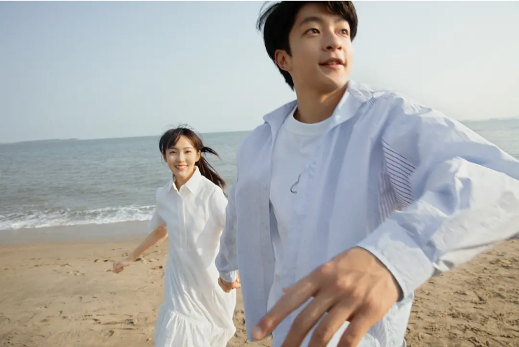 2022一闪一闪亮星星：穿越时空的爱情救赎之旅