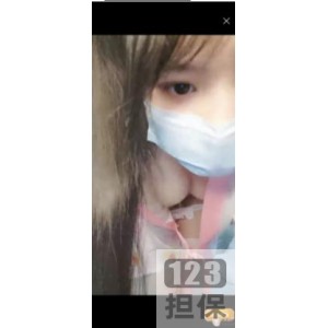 虎牙美女《胖次猫》：性感外表，活泼可爱，互动打赏，礼物福利