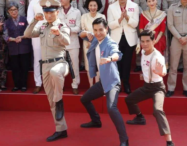 2022最新动作片：铁拳英雄