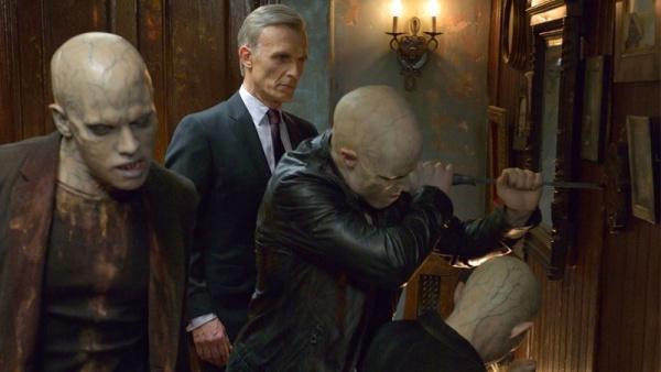 《神偷军团：活死人军团》——扎克·施耐德联手马提亚斯·施维赫夫和娜塔莉·伊曼纽尔，跨境犯罪动作片，动作、犯罪与丧尸交织！