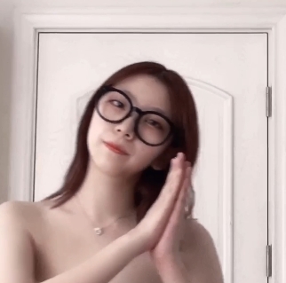 小阿甜：甜美微胖舞蹈博主，拥有颜值和喜感的舞蹈作品