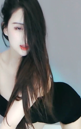 虎牙女主播苏樱：高颜值舞蹈专业完美健身大长腿