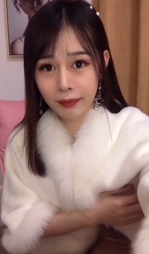 张思妮虎牙最新散播合集：精致五官、可爱笑容、性感撩人，一次欣赏张思妮的经典瞬间！