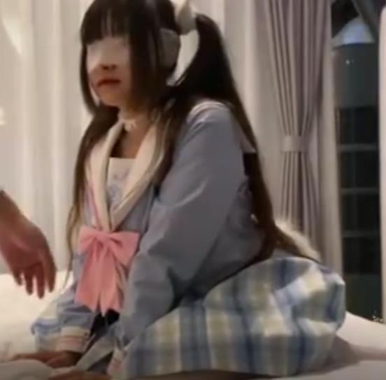 久妖大神的反差婊学妹形象：2.2GMiki抖音网红的视频资源