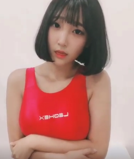 韩国网红姜仁卿精选罗莉精彩表演合集：清纯可爱的少女，性感迷人的高颜值，活力四释放自虐R夹Y环