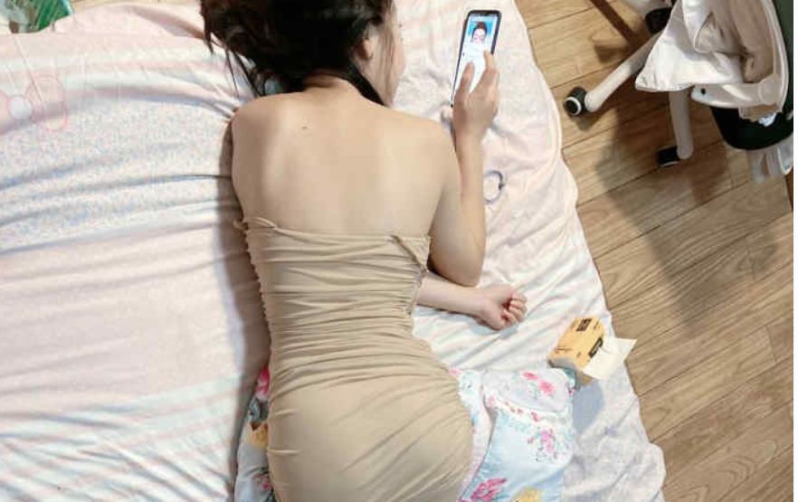 张小可精彩合集：143套35.3G室内外性感可爱清纯轻口味重味视频