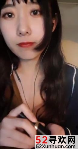 《女主播A失眠R鸽王直播视频：紫衣仙子带你进入神秘而美好的音乐世界》