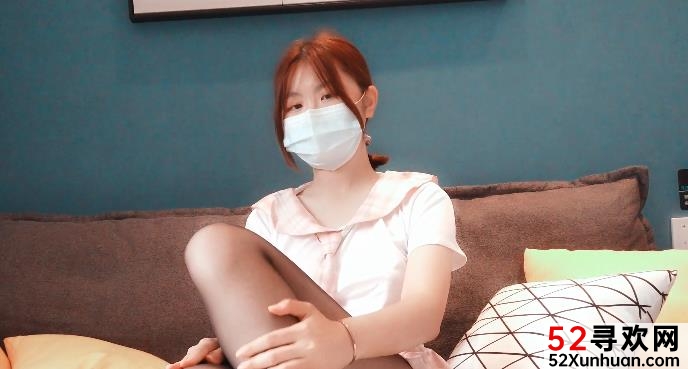 JK风格萌妹子小柒视频精选：青春可爱的2.7G视频五部作品