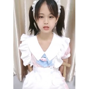 《佳佳小宝贝：热舞诱惑，网红大咖佳佳的有尺度视频》