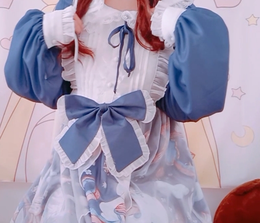 《小兔蓝色妹子：王者铂金段位，不露脸的火辣身材，热血沸腾！》