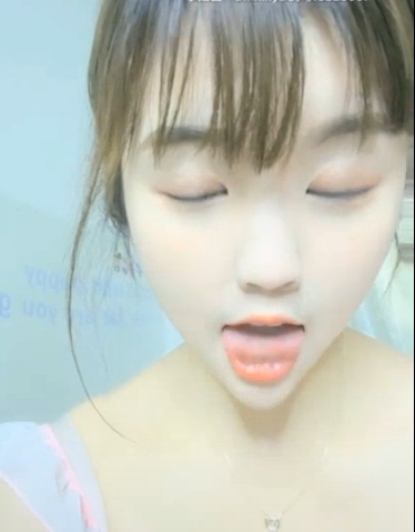 斗鱼童颜软萌美小妖孽（小妲己萌妹）有尺度合集27V-387M：可爱萌妹火爆R身材白嫩性感撩人紫薇奥利