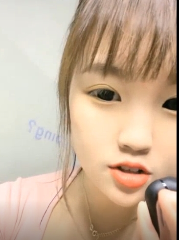 斗鱼童颜软萌美小妖孽（小妲己萌妹）有尺度合集27V-387M：可爱萌妹火爆R身材白嫩性感撩人紫薇奥利