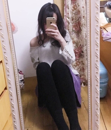 极品罗莉粉嫩浮力姬：经典诗句描述的美好期盼，4V-122M绝版完整合集！混血感小光“阴”馒头鲍，退圈重温美好回忆，精彩作品欲罢不能！