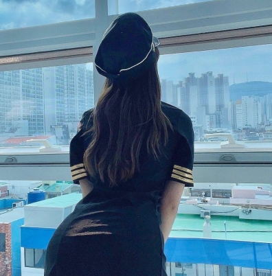 Onlyfans网红queenseoa精彩瞬间：完美瓜子脸+把她比作李智恩+精选私拍福利视频