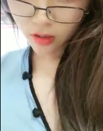 《YSL定制合集：顾茜茜现代版的蒙娜丽莎，勇敢追求梦想，用香水实现梦想》