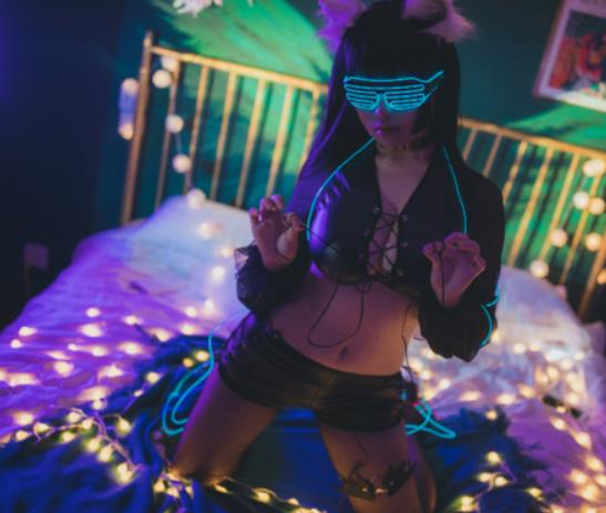 斗鱼宅男圈精选：超高品质COS美女超值合集，4.8GB，丰满前车大灯，尺度精选！