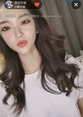 紫薇秀虎牙新晋人气超火爆、高颜值顶级尤物，异域风情、白鲍抠B火辣美腿美足五官立体浮力姬！