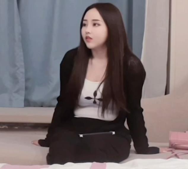 《小飞探秘精选妹子7部露脸精选视频合集》：高颜值、性感身材、出色战斗力，一次性满足！