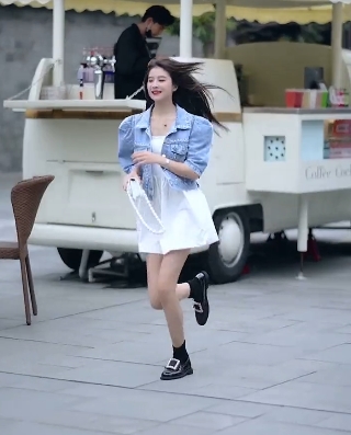 《兰兰鹿鹿：嫁丑男也花心的绝版合集》