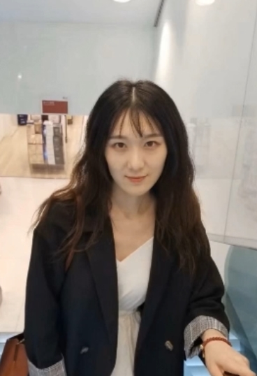 轩轩网红自拍视频：热恋、报复、喝骂、剪辑、合照、床照、深入交流、撩、定婚、开放、录像