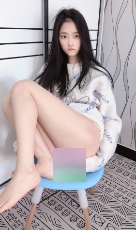 小玉放飞自我：清纯颜值与性感的完美结合