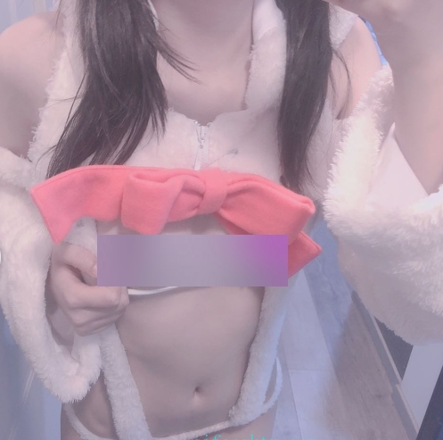 某推超人气老网红宅男最期待的浮力姬（KilledHypocrisy_烟雾）最新视频图片合集[10三人游-6V-874M]