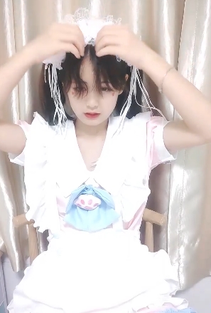 佳佳小宝贝热舞：有尺度的诱惑，5V+3G的画质，网红的魅力