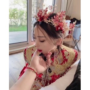 网红胖臀小乖乖女兔兔VIP群私拍视频资源兔兔秀禾，清晨赤脚穿性感内衣的私拍，温泉游泳的胖臀诱惑！