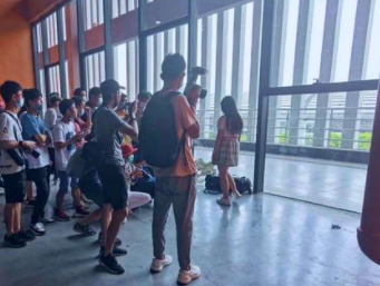 小尤奈17岁1.3G清纯Y荡身材：木瓜纯天然二次元COSER微博热门视频合集