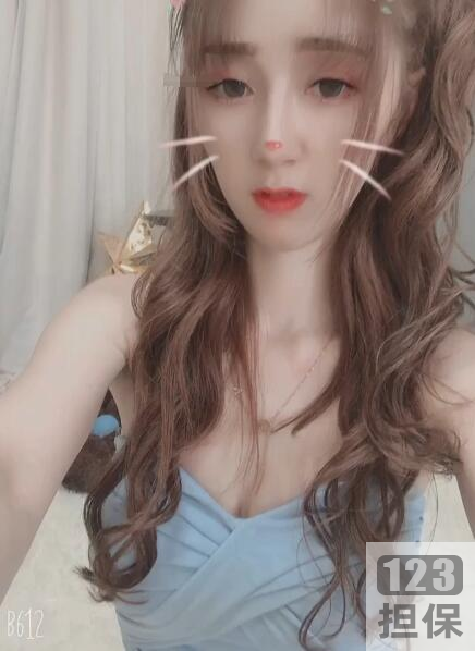 夏璃月虎牙定制视频：新奇身材、长相带感，正脸照、背影照、特写自拍！24部虎牙主播作品，多才多艺、味道丰富！