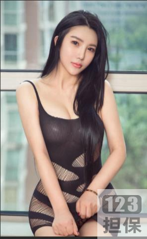 抖音美少女楠楠：潮流穿搭热舞、丰满身材、韩国舞、女人味时尚