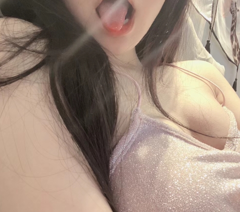 推特Momo:完美身材+独特气质,两部738MB视频,绝对不能错过!