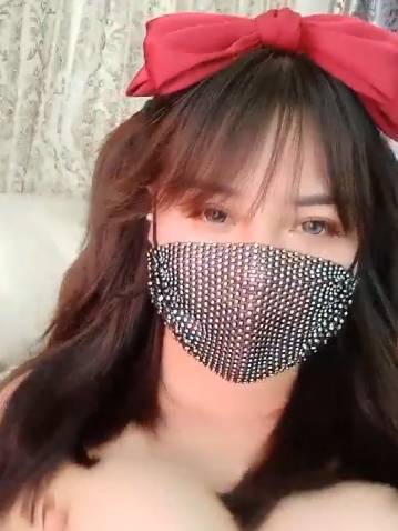 精选女主播巨无霸猫猫：颜值高、身材曲线火辣，视频精选，1.75G大小！