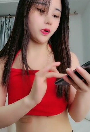 安琪小宝贝的网红战斗日记：高颜值女主播安琪小宝贝的视频集锦，10部4.42G大小的精彩作品！