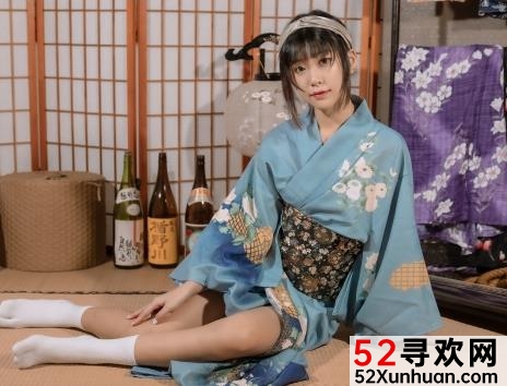 《现役高中生JVID调皮小猫作品：淘气可爱、可怜宝岛pp女孩的美丽记忆》