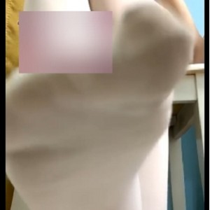 网红“贝贝儿”火爆全网的视频资源爱丽丝穿黑色脚趾印脏臭白丝上下合集恶魔寸止