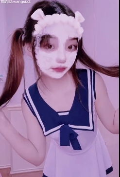 《粥粥、猪猪的小馒头：网红王六六发布的视频资源，热舞抖音风点光剑变身！》