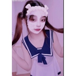 《粥粥、猪猪的小馒头：网红王六六发布的视频资源，热舞抖音风点光剑变身！》