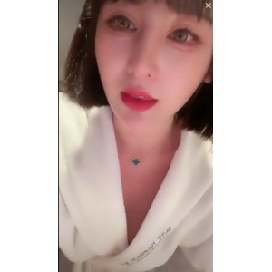 美艳性感：张晓燕疯狂抖音新篇NV+4.3G百度盘资源，观看美女情难自禁精选漂亮馒头疯狂妹子作死！
