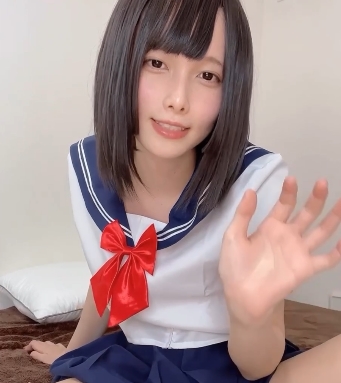 秋月真凌演绎伪娘：母爱的温柔与爱的力量
