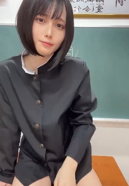 秋月真凌演绎伪娘：母爱的温柔与爱的力量