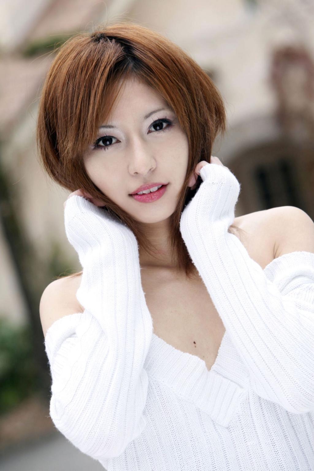 斗鱼精选妹子赛高私拍合集，林青霞穿搭粉萌萌，让你体验不一样的妹子赛高文化！