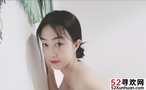 《一部》：杭州李子玥的爱情故事，火辣身材、粉嫩多汁长相，追求爱情的改变与成长。