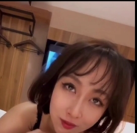 精选名媛闺蜜糖小东西：嘴艺搬运图片