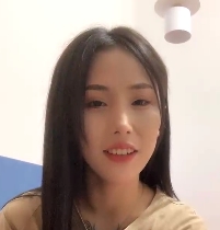 纹身美女居家朋友给力之旅